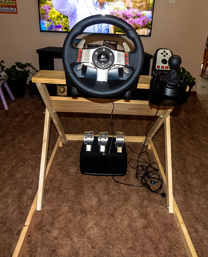 Collapsible Gaming Wheel Stand