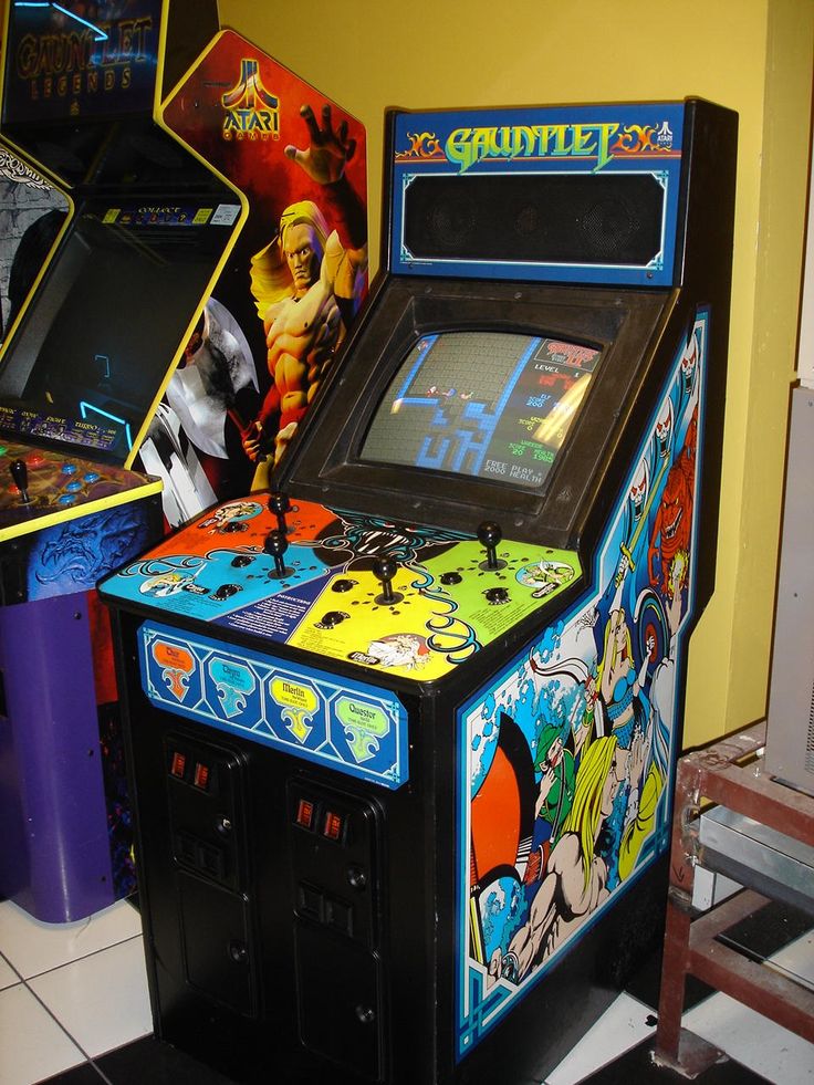 160a5a13b9b523aa8655cf0ff4eb0dc0--gauntlet-game-arcade-room.jpg.81d5e2c370481a3307b100ae658a0c58.jpg
